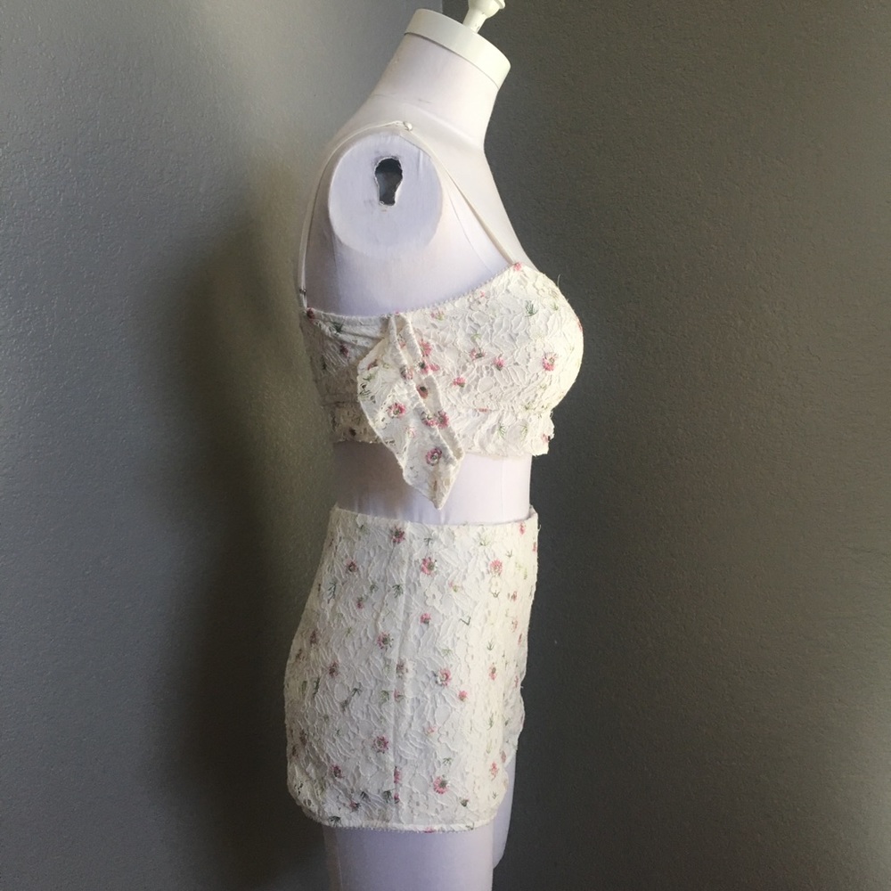 Lace set - Picture 3 of 3